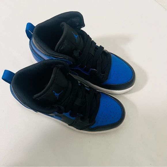 Air Jordan 1 Mid (PS) Size 11C Black/Hyper Royal-White Sneakers [640734077] EUC - Picture 8 of 9